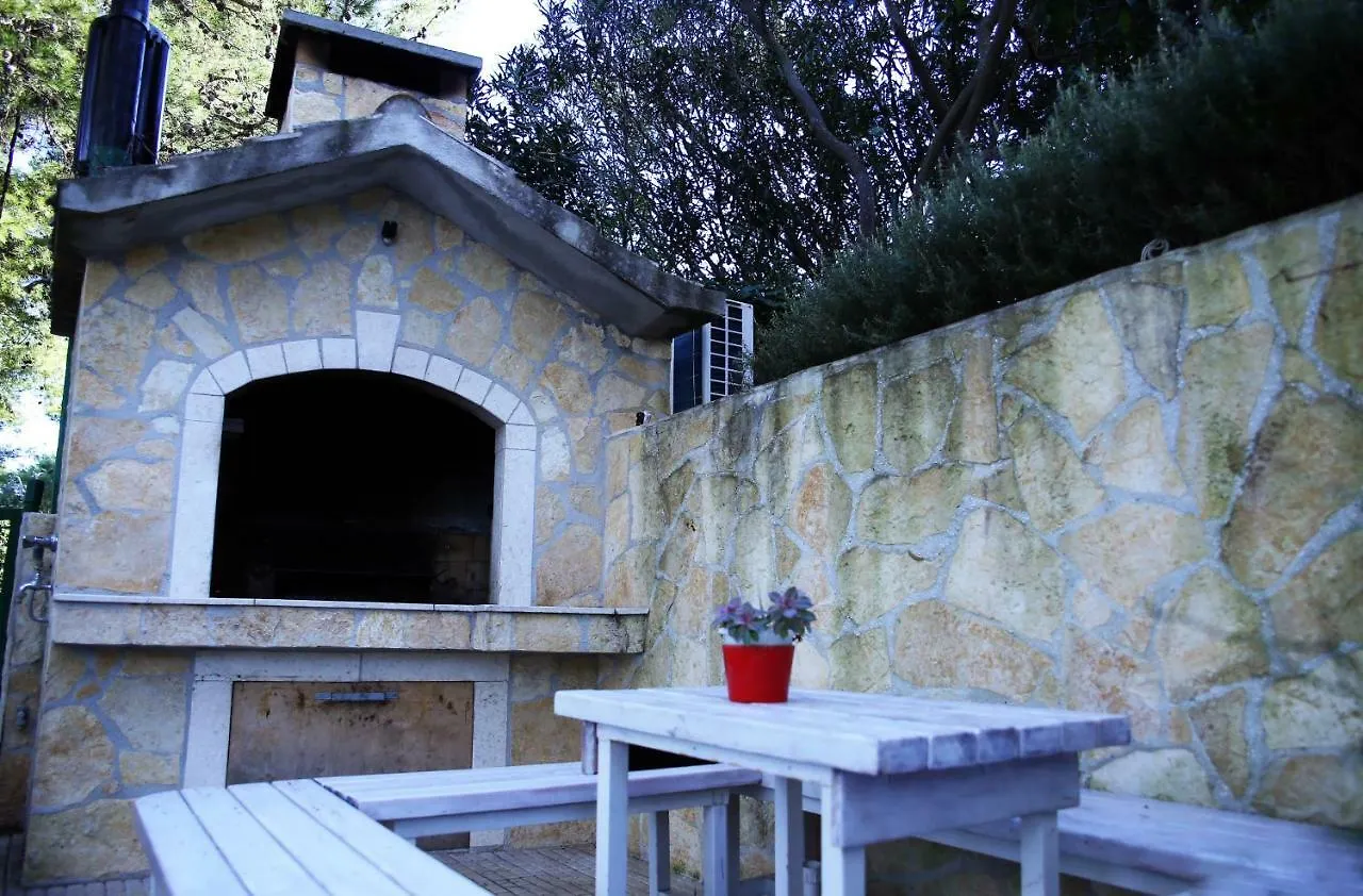 Apartment Toya Slatine 0*,  Croatia