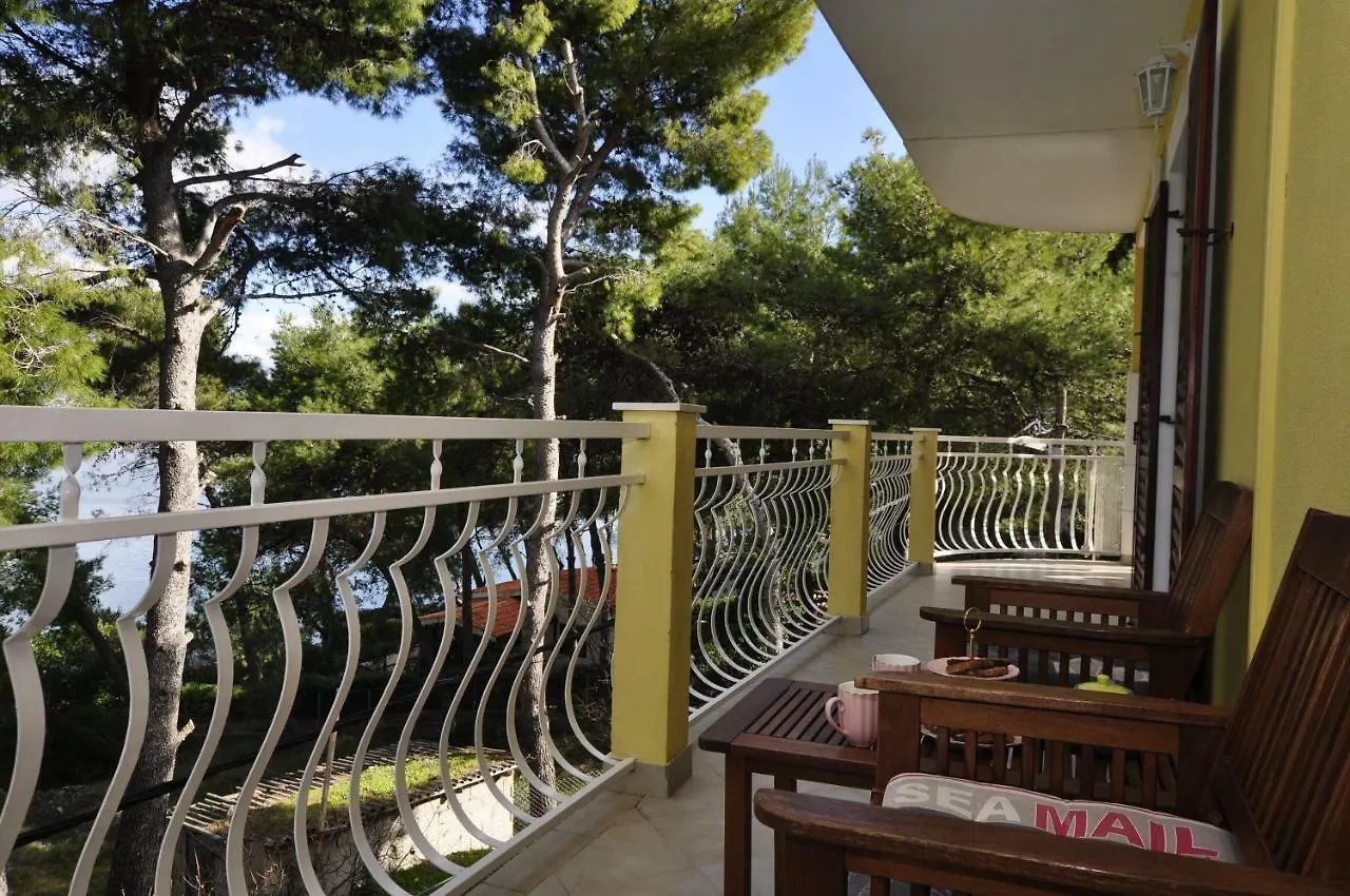 Apartment Toya Slatine